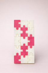 Grape Noir Puzzle Bar